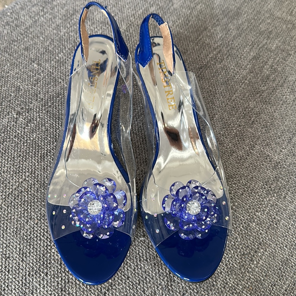 Women’s clear & blue flower heels